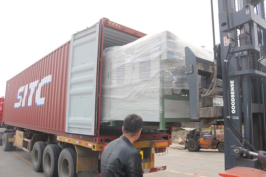 Plywood veneer paving line and veneed edge grinding machine exported to Vietnam