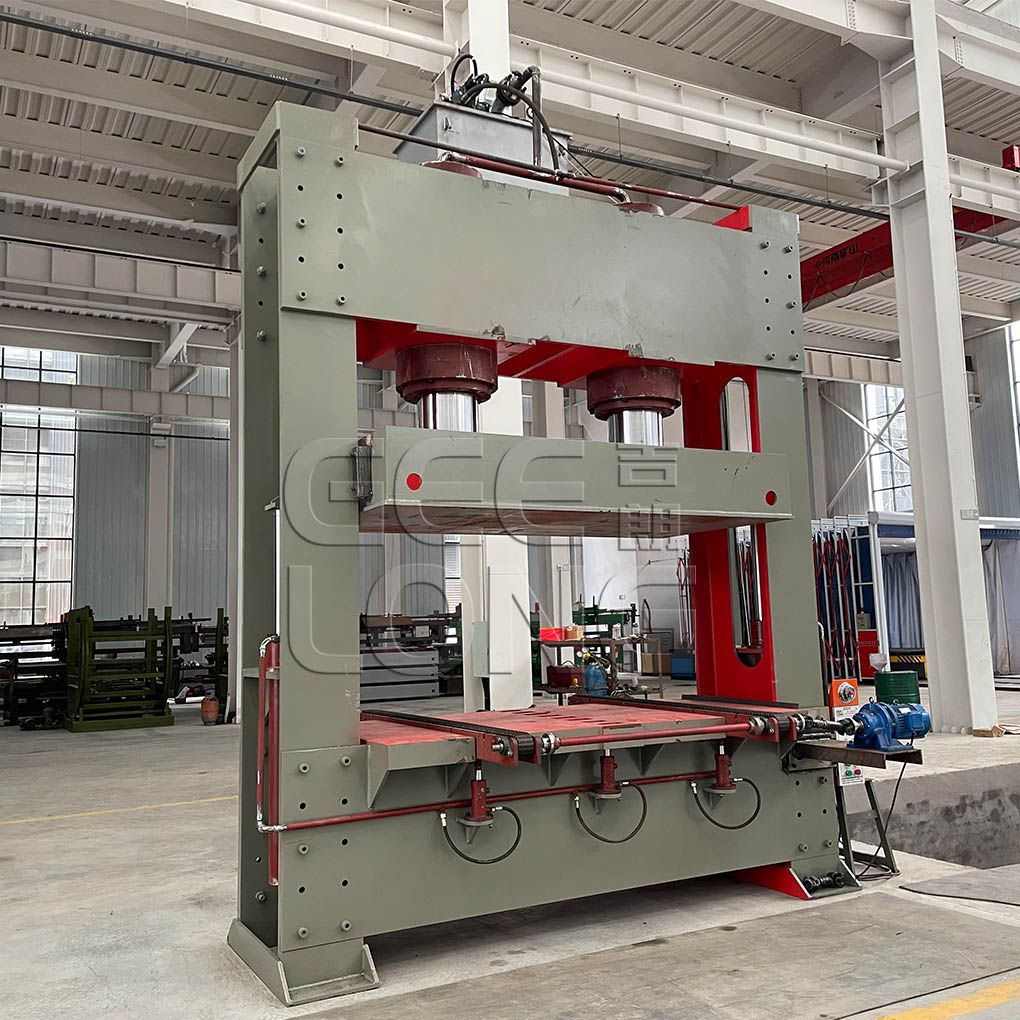 China GEELONG plywood cold press machine with chain type loading system