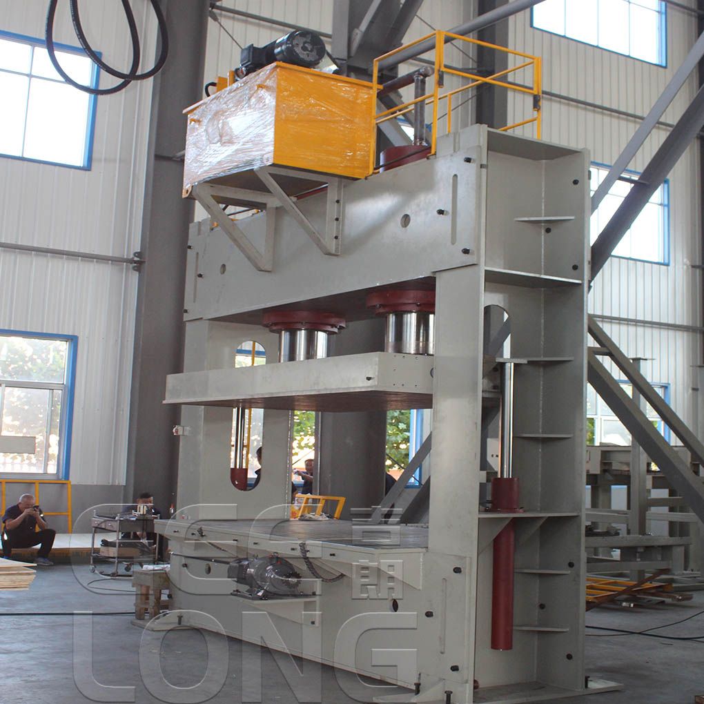 China Automatic 20-50 Layers Plywood Hot Press Machine With Automatic Loader and Automatic Stacker
