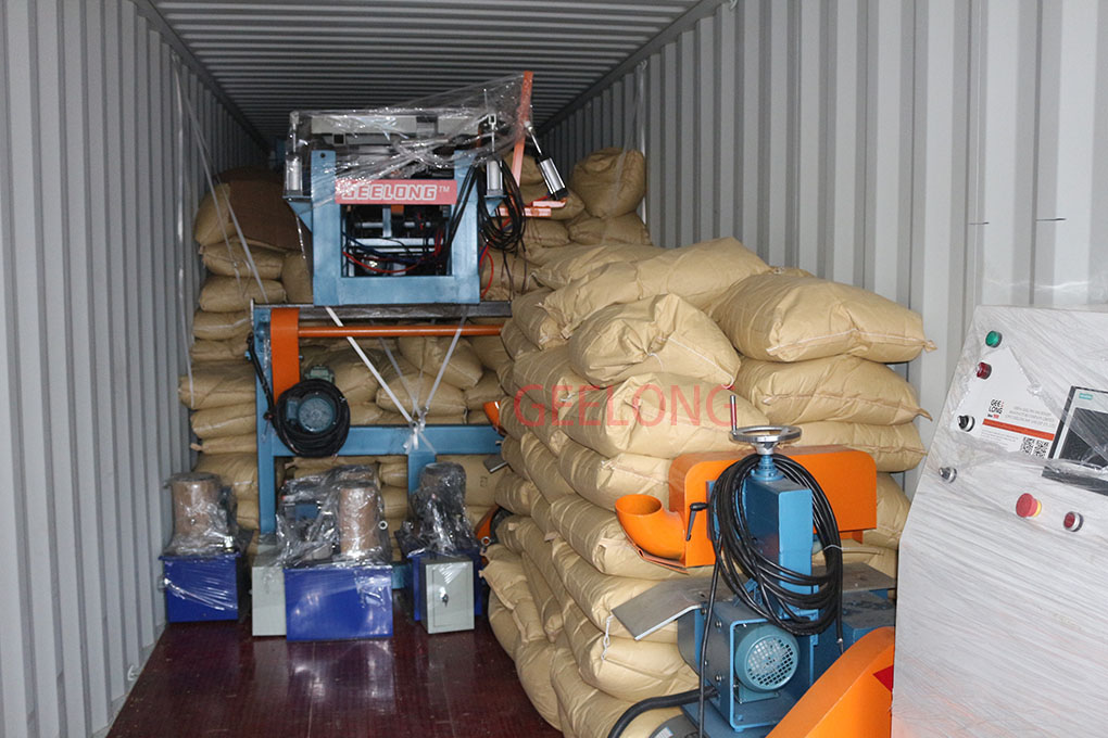 Plywood saw cutting machine, glue spreader...etc exported