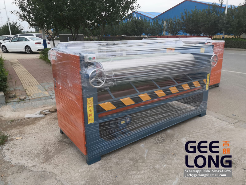 china GEELONG 1300MM glue spreader machine is exported