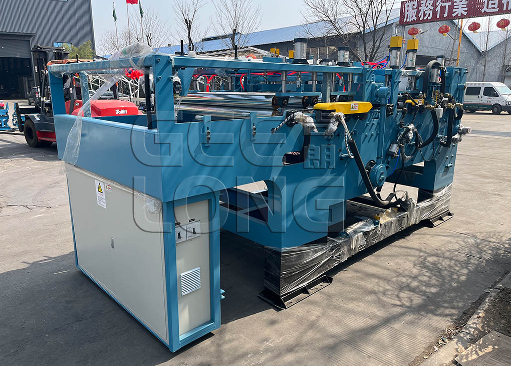 China LINYI GEELONG exported 4ft L core veneer finger jointing machine