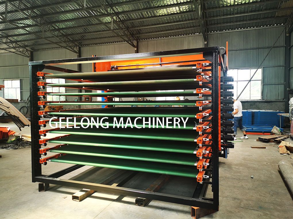 Automatic belt conveyor for melamine hot press machine