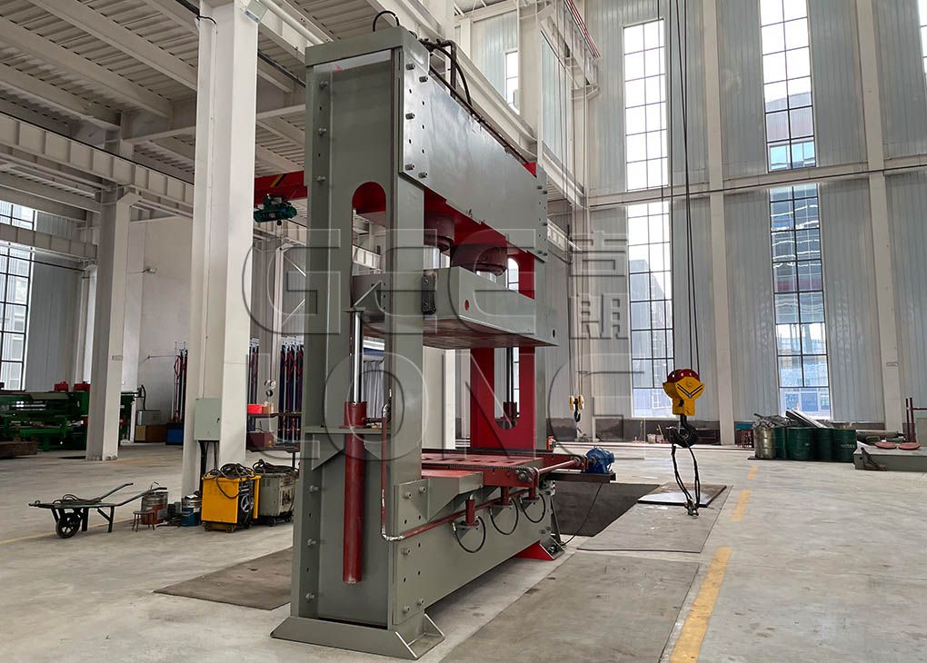 China GEELONG plywood cold press machine with chain type loading system