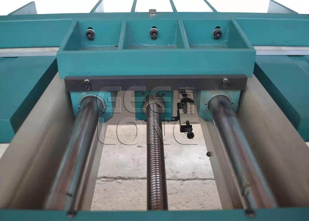 China CNC veneer Guillotine machine